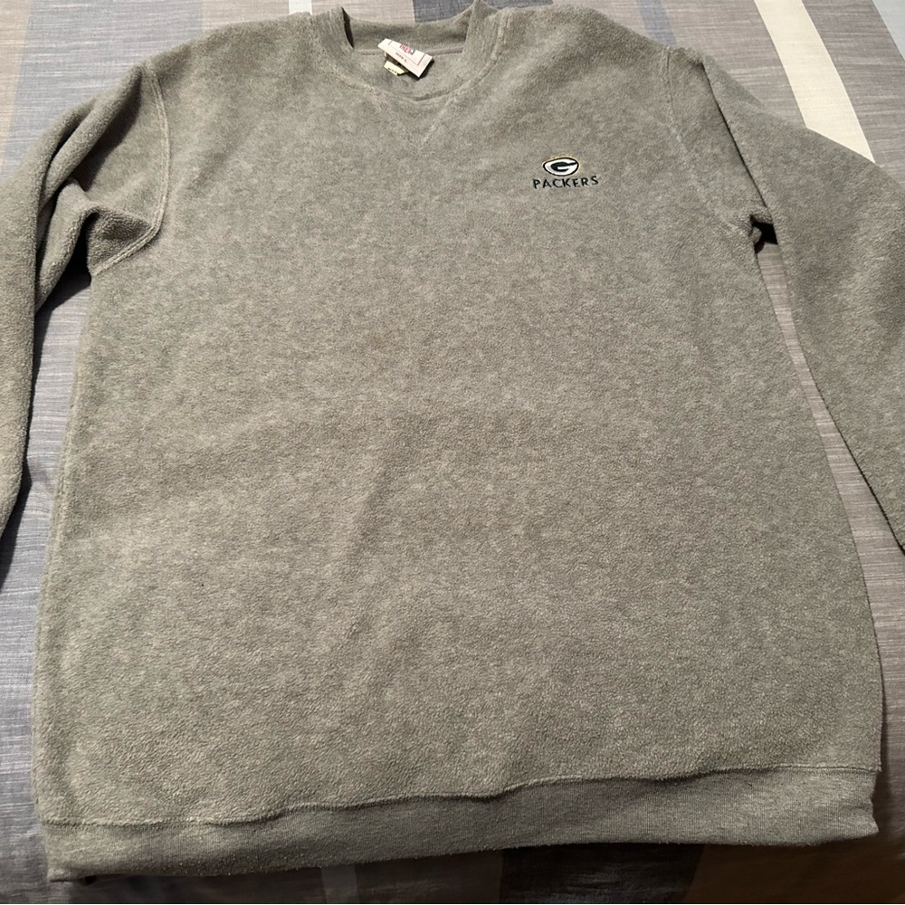 Men’s Large Green Bay Packers gray fleece sweatshirt.